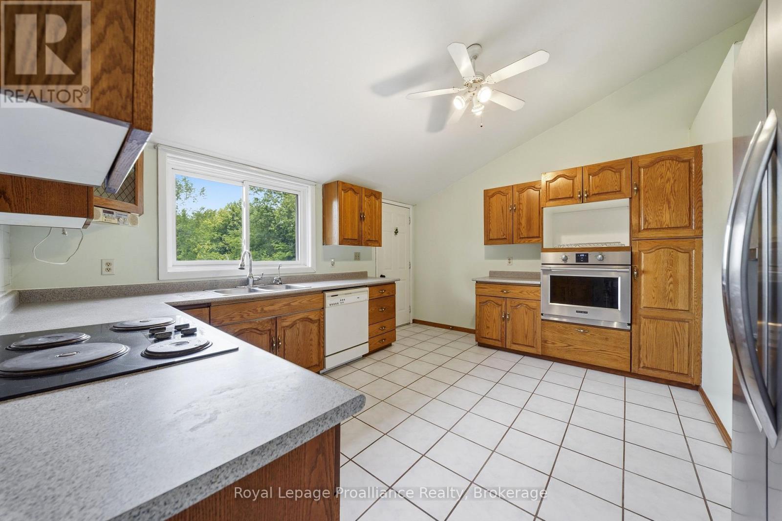 555 BETHEL ROAD - 14