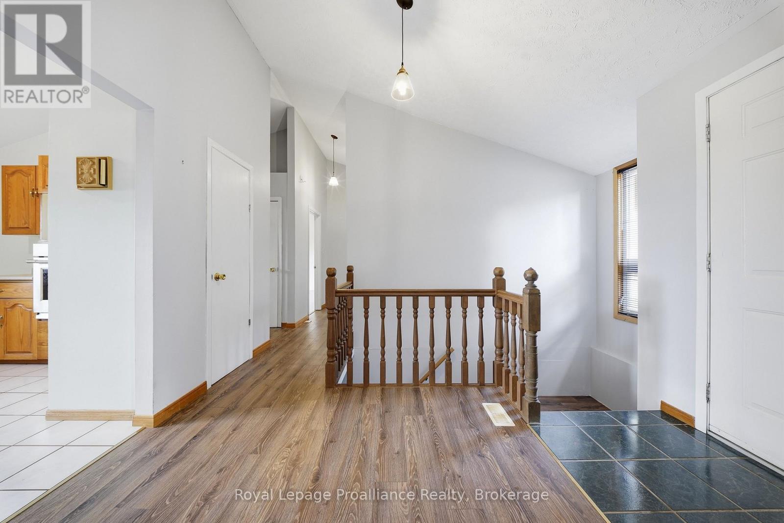 555 BETHEL ROAD - 10