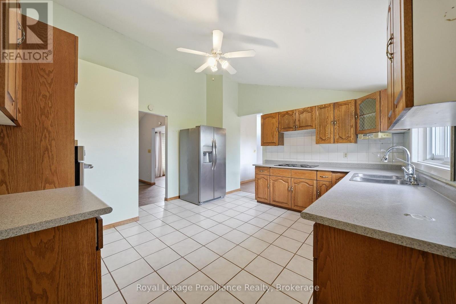 555 BETHEL ROAD - 12