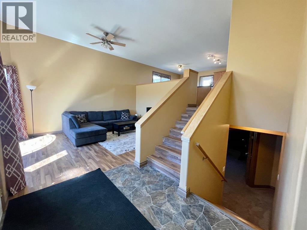 4108 16 Avenue - 9