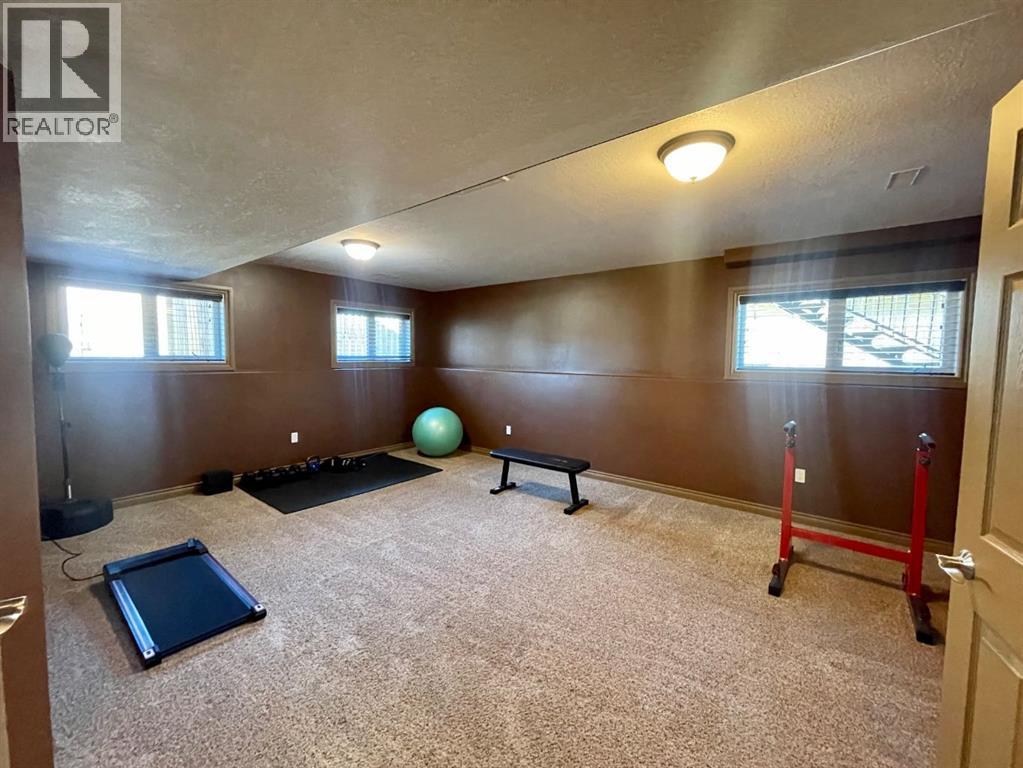 4108 16 Avenue - 30