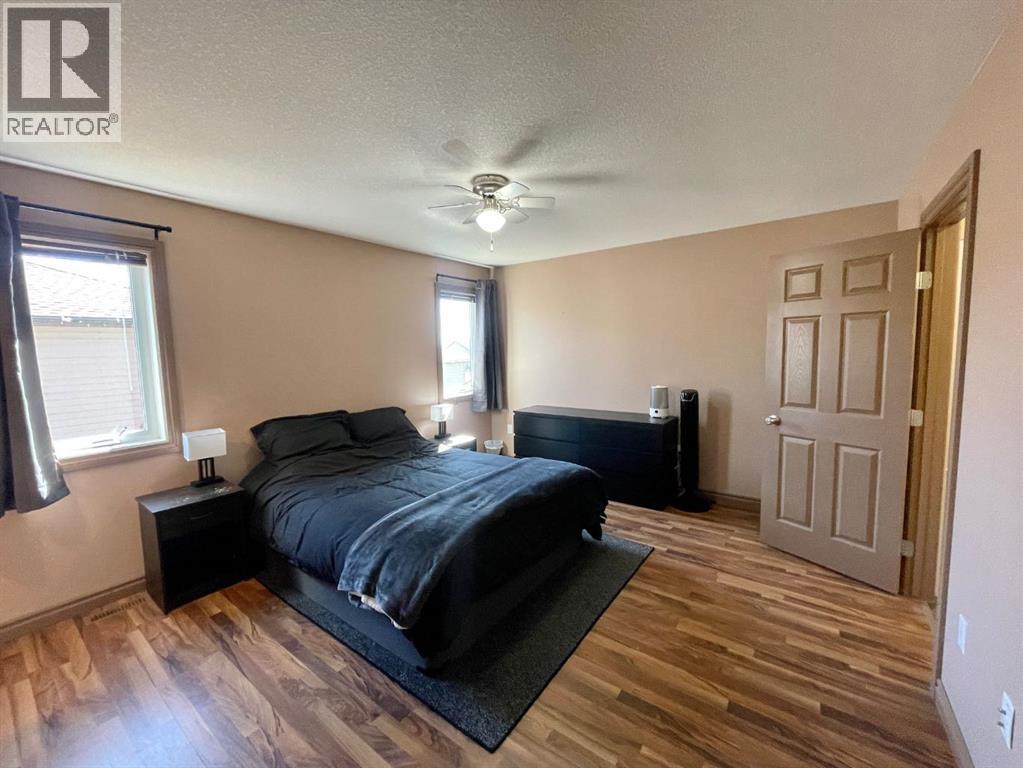4108 16 Avenue - 21