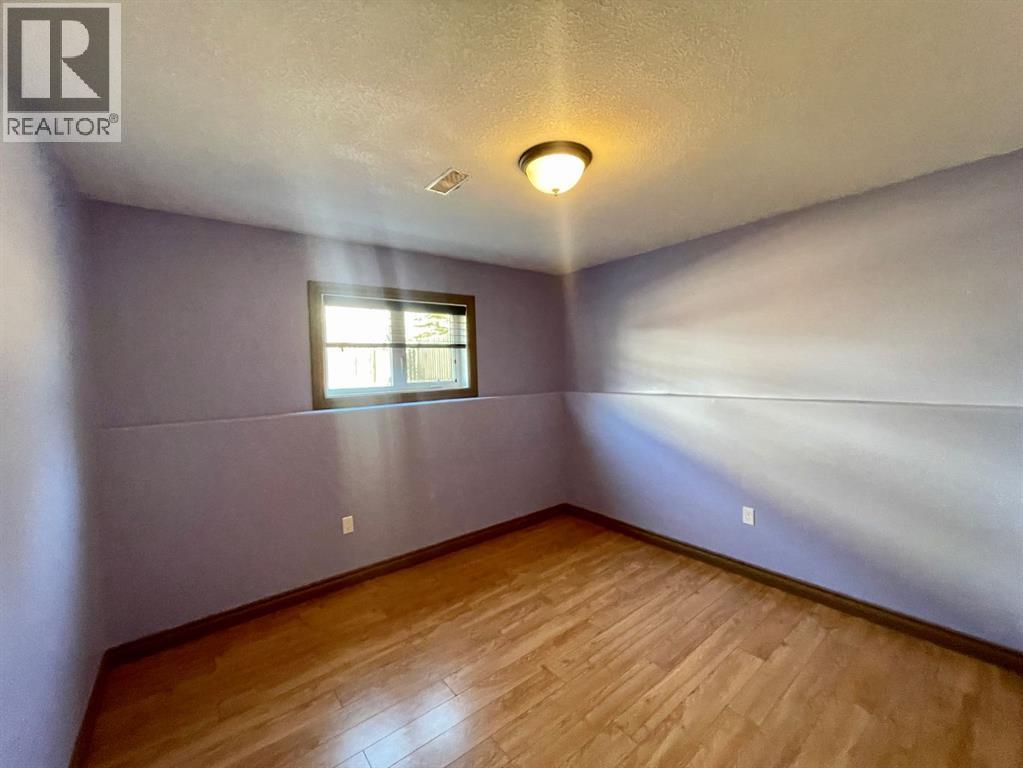 4108 16 Avenue - 38