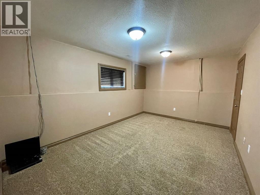 4108 16 Avenue - 35