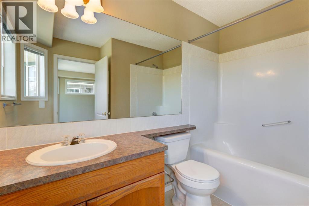 #3 823 Wilson Way - 18