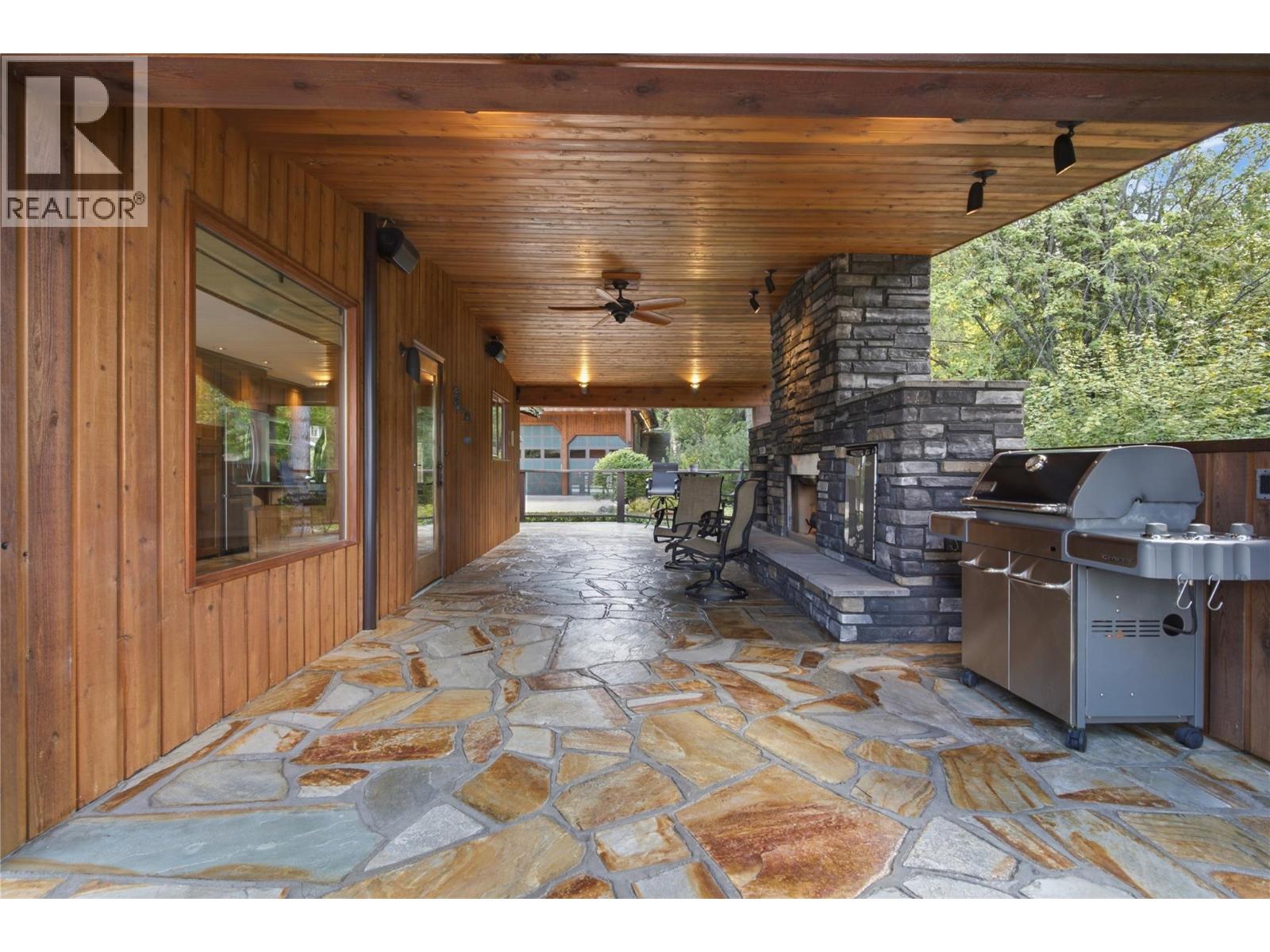 102 SANDNER Road - 22