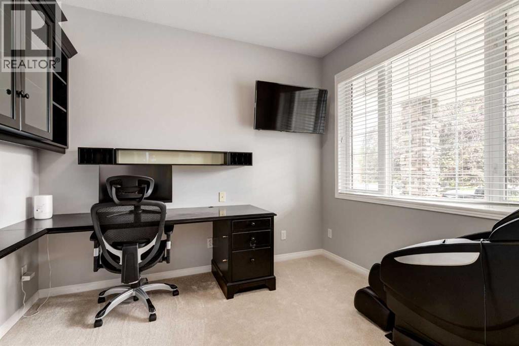 234 Strathridge Place SW, Strathcona Park, Calgary photo 4
