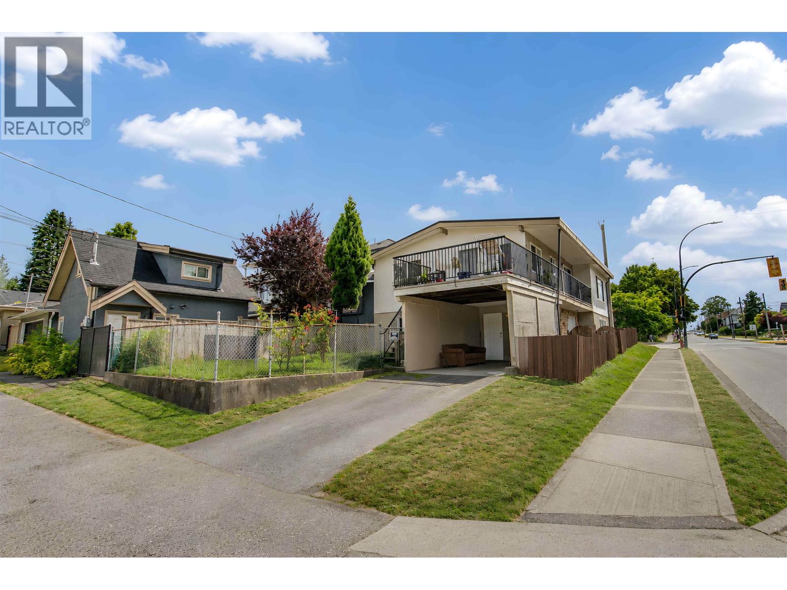 6 Bed, 3 Bath House for Sale in Vancouver – 1020 E KING EDWARD AVENUE, Vancouver – MLS# R3143406 - Image 3