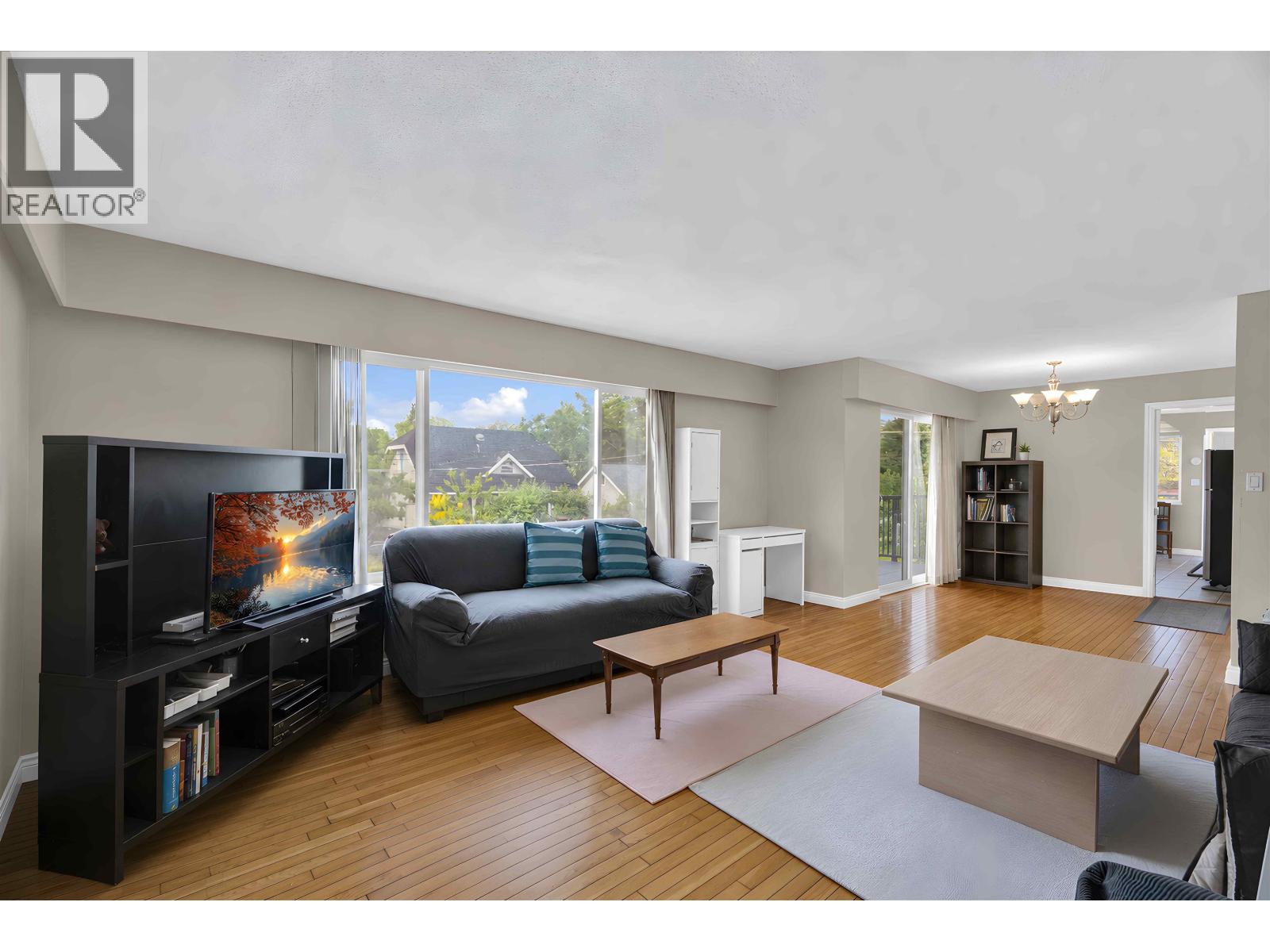 6 Bed, 3 Bath House for Sale in Vancouver – 1020 E KING EDWARD AVENUE, Vancouver – MLS# R3143406 - Image 10