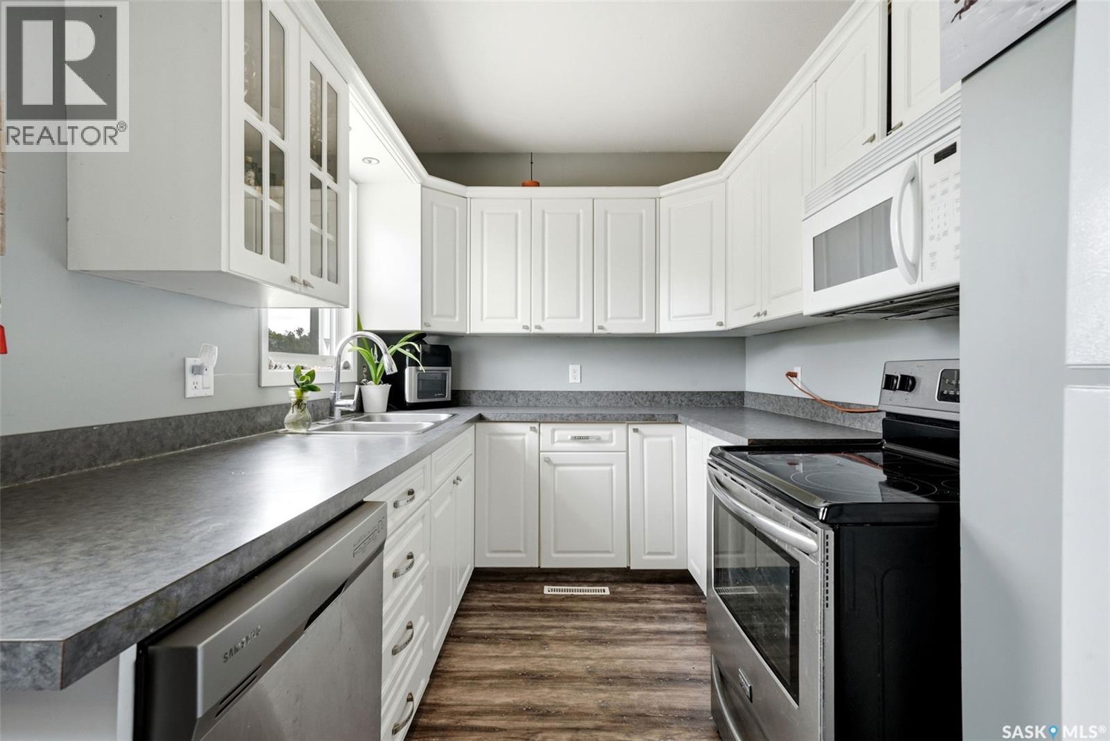 335 BETA STREET - 8