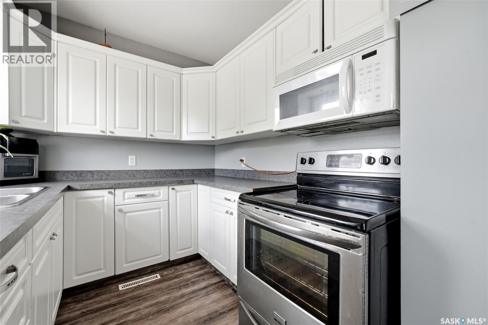 335 BETA STREET - 10