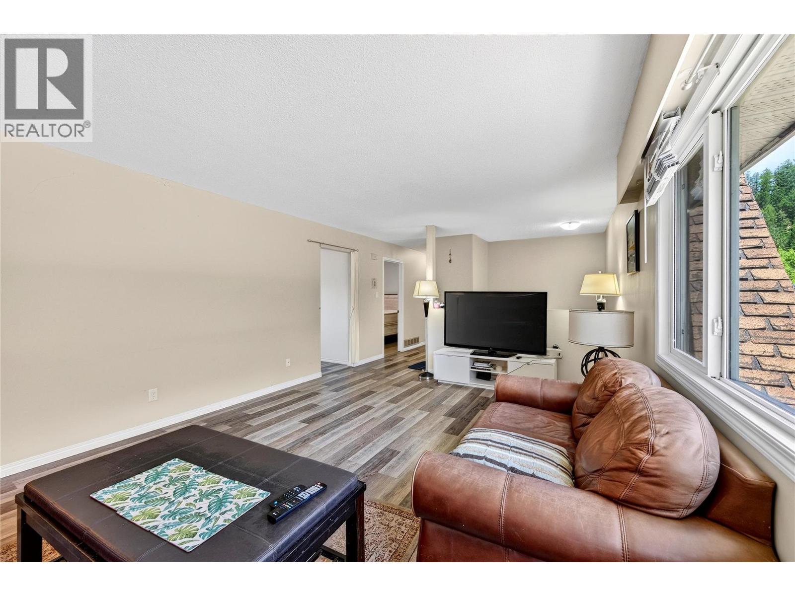 1252 Alexander Drive - 12