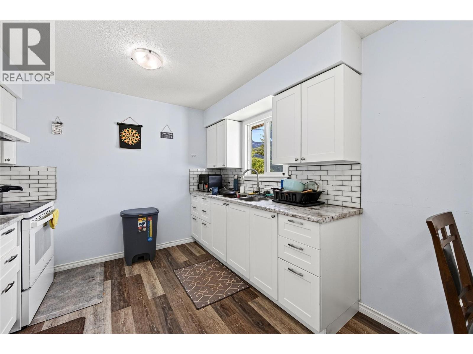 1252 Alexander Drive - 22
