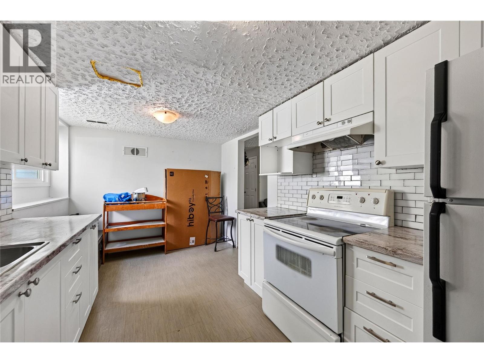 1252 Alexander Drive - 35
