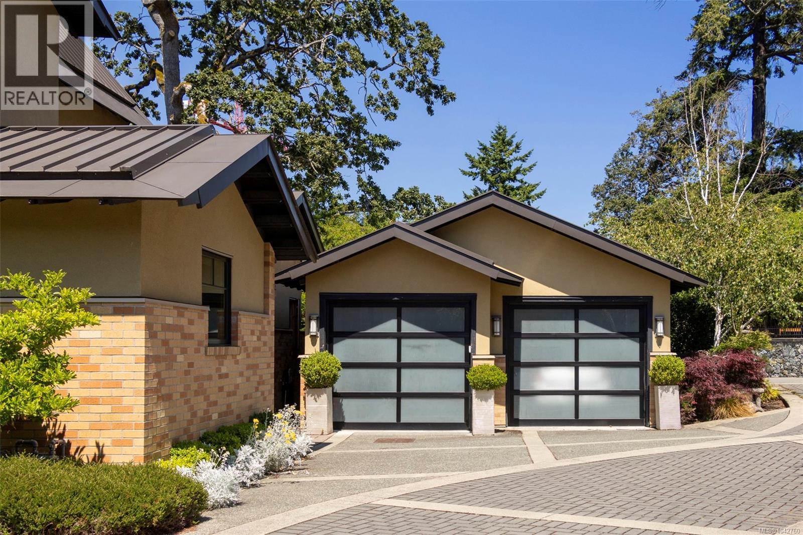 1 849 Dunsmuir Rd, Esquimalt