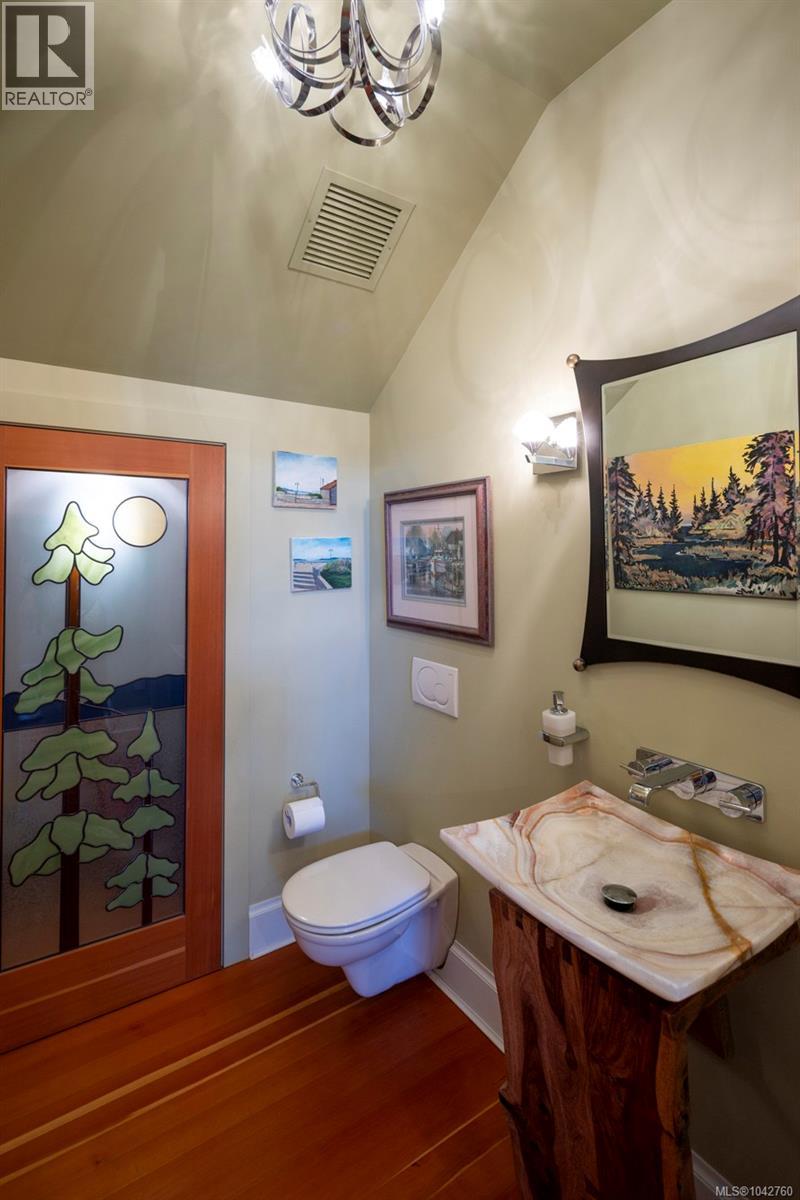 1 849 Dunsmuir Rd, Esquimalt