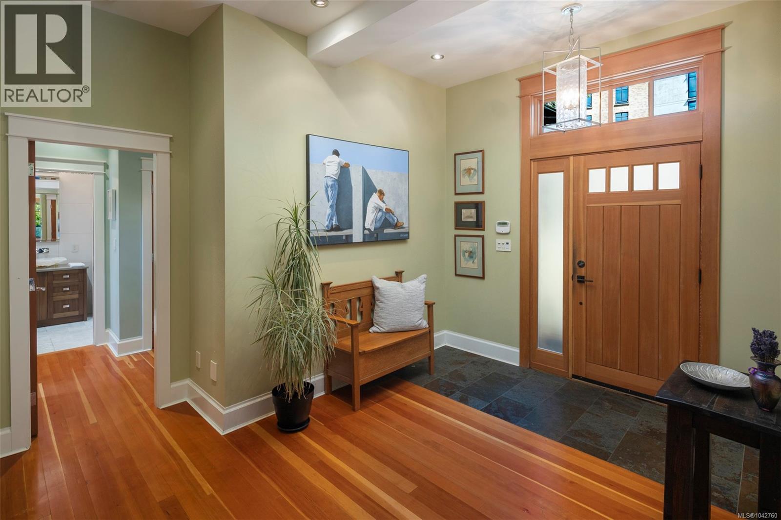 1 849 Dunsmuir Rd, Esquimalt