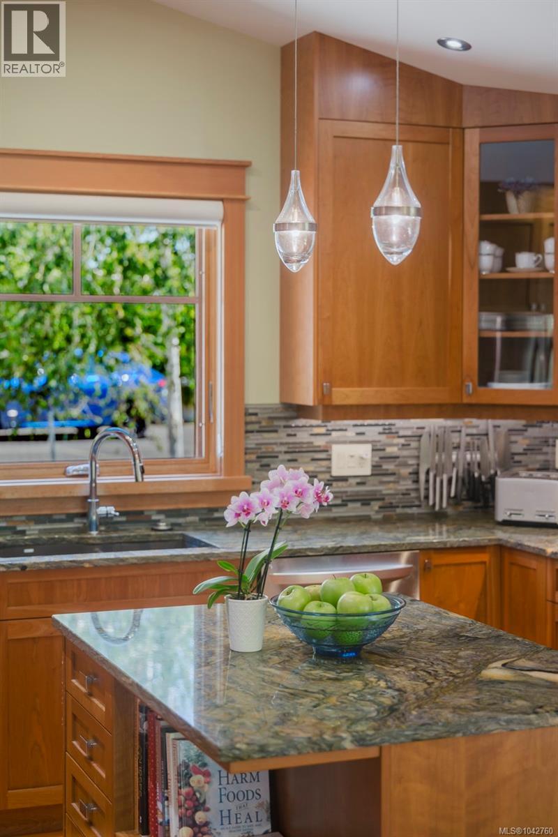 1 849 Dunsmuir Rd, Esquimalt