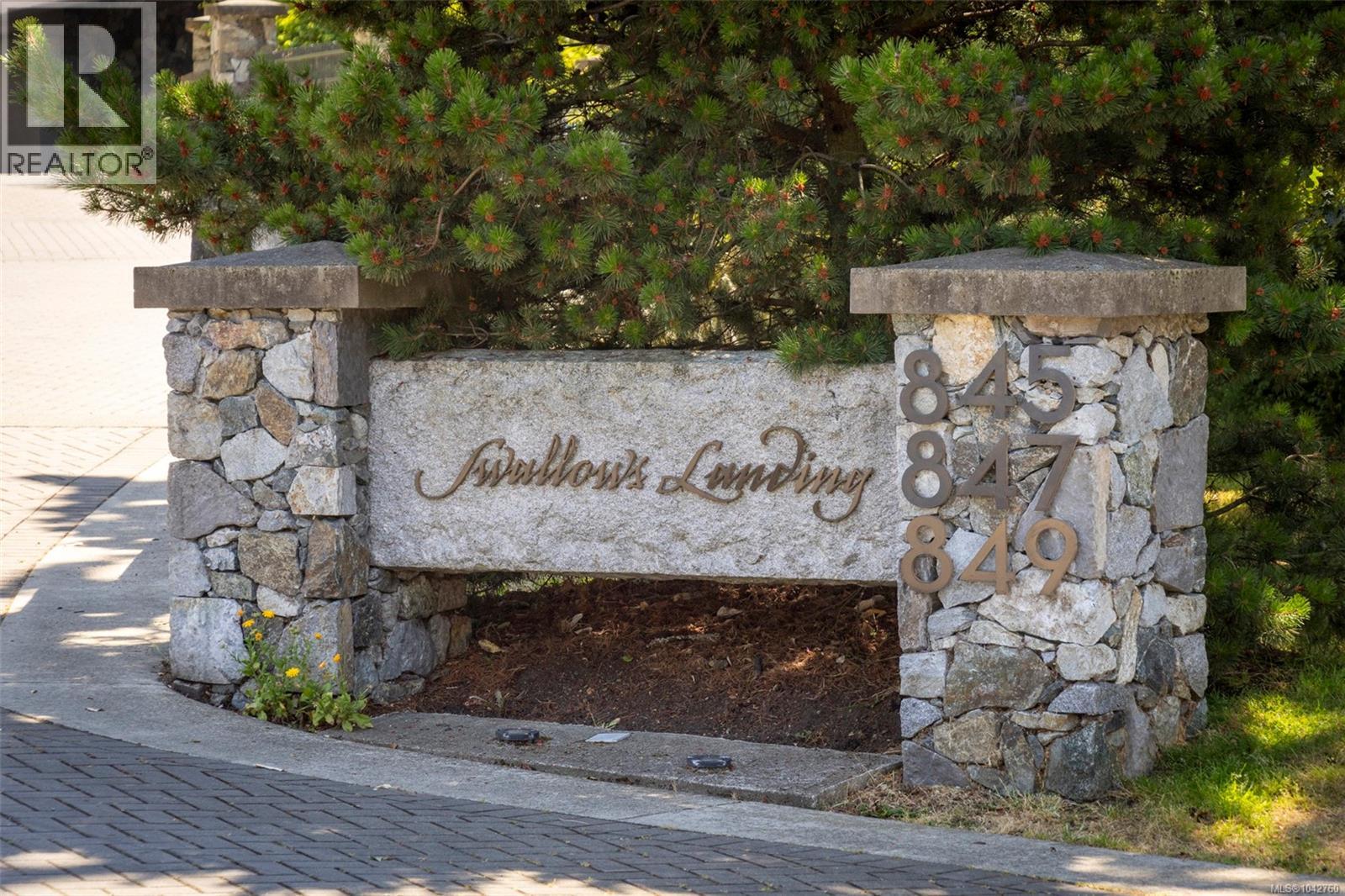 1 849 Dunsmuir Rd, Esquimalt