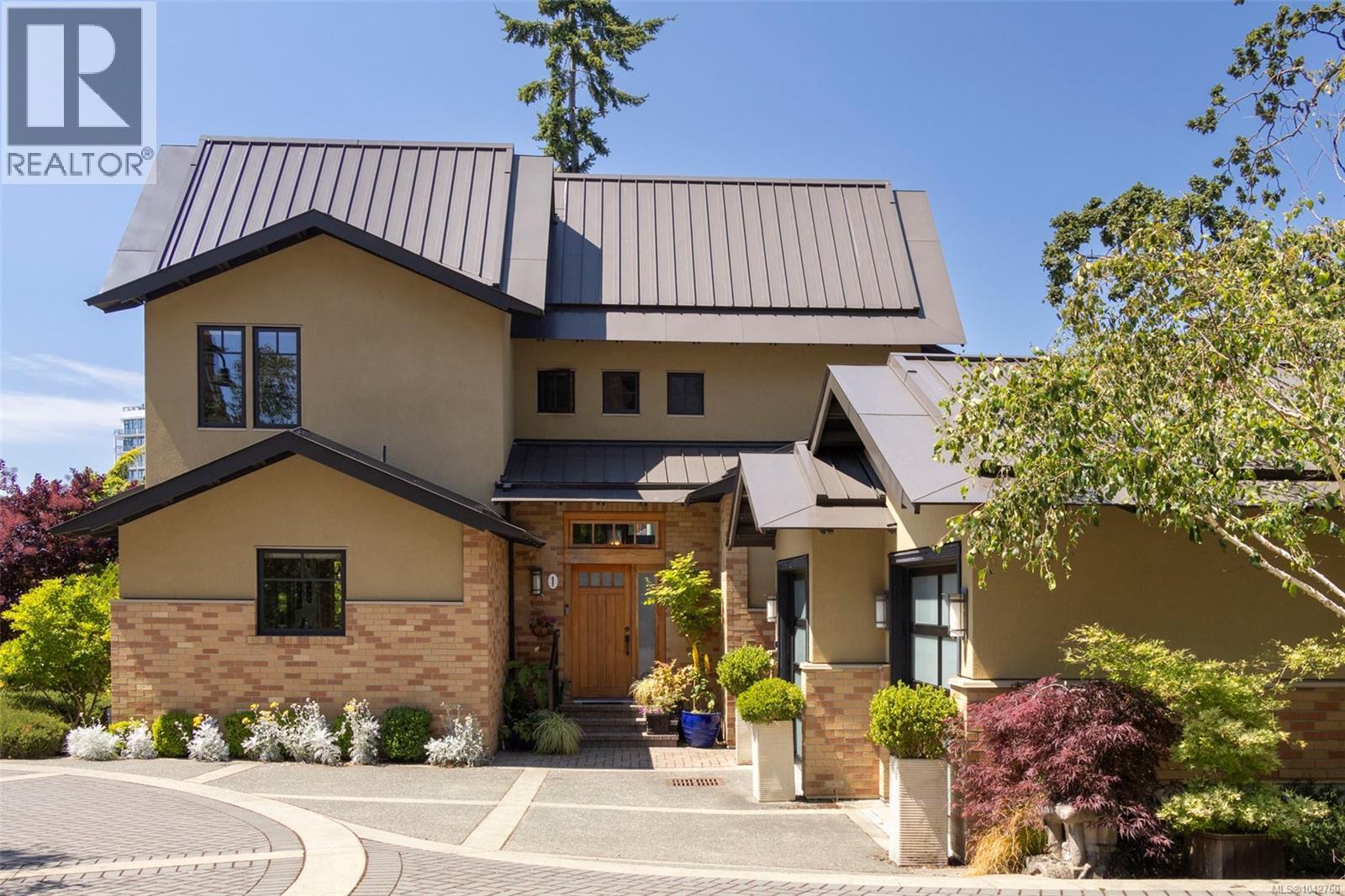 1 849 Dunsmuir Rd, Esquimalt