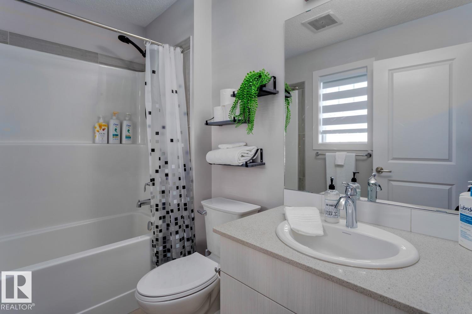 #72 1005 GRAYDON HILL BV SW SW - 17