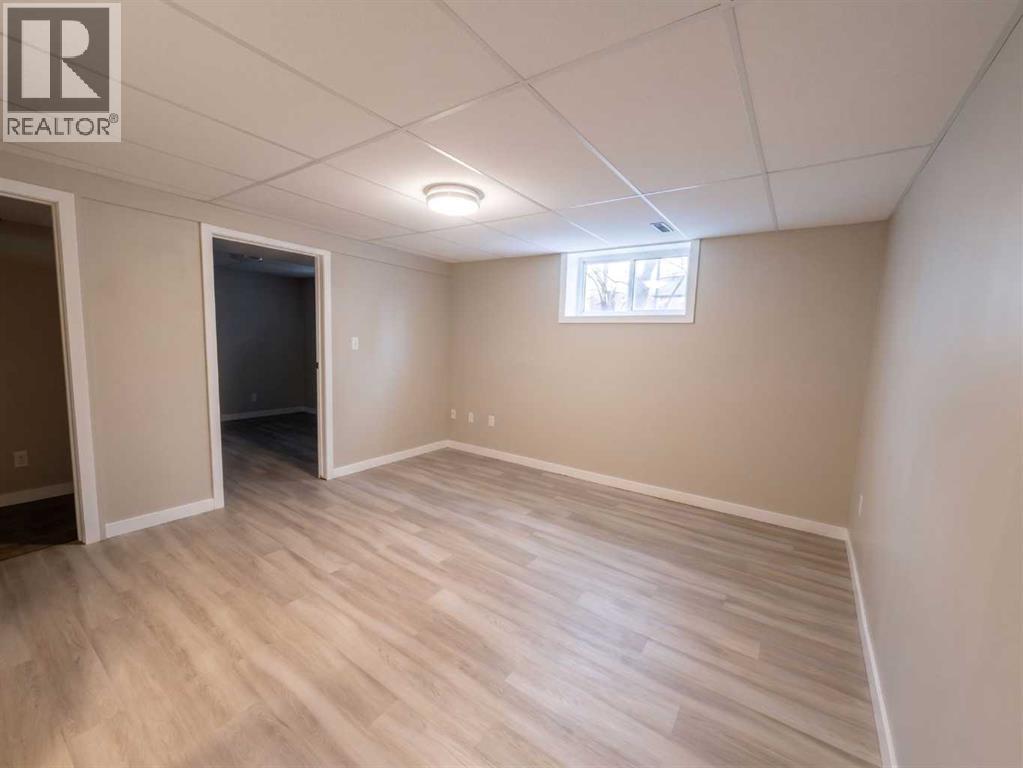 1095 Berkley Drive NW - 14