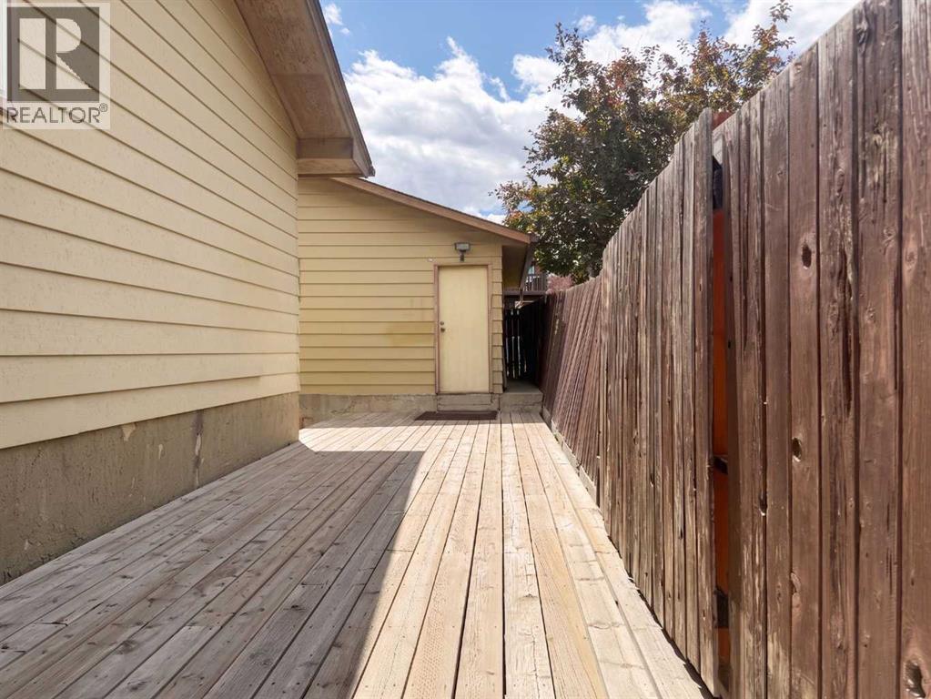 1095 Berkley Drive NW - 19