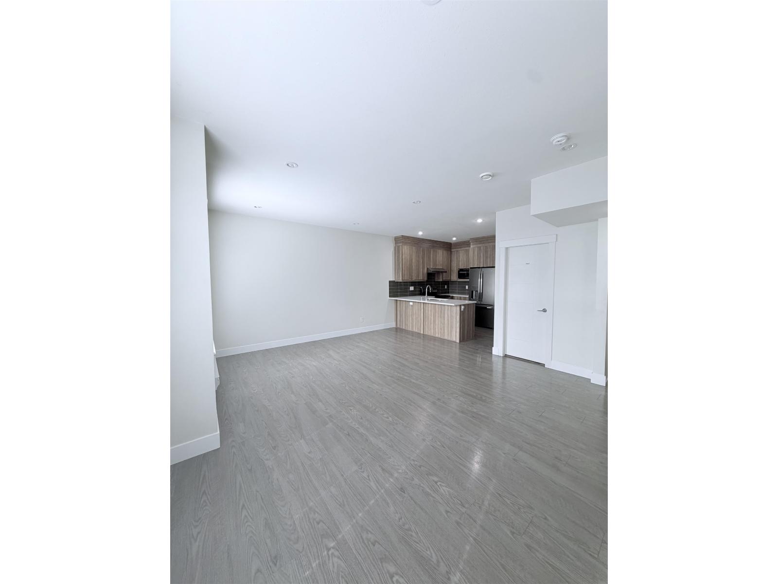 73 11267 133 ST., Surrey