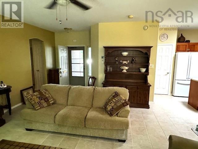 374 Brady Street - 9