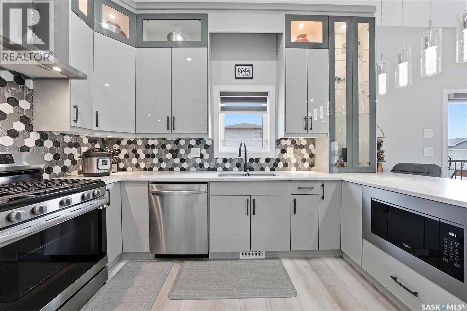 411 Schmeiser BEND - 14