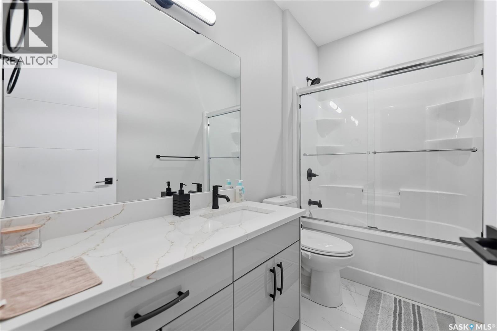 411 Schmeiser BEND - 32
