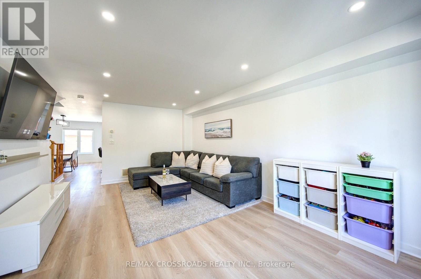 2278 BUR OAK AVENUE - 5