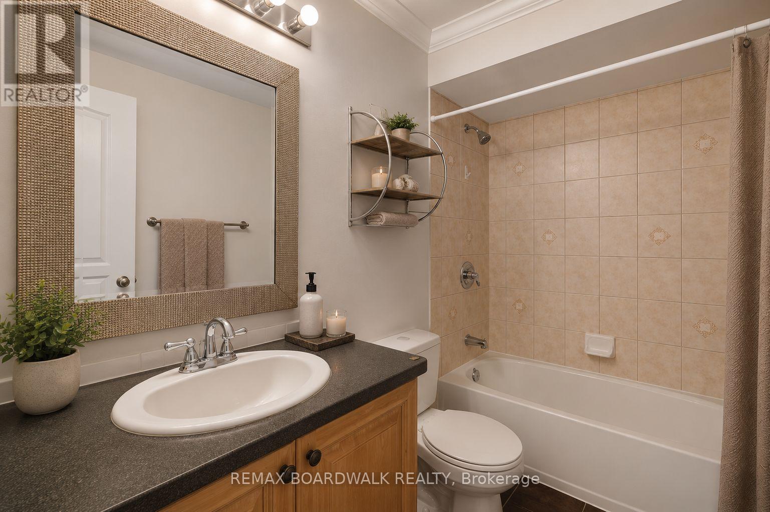 561 AQUAVIEW DRIVE - 27