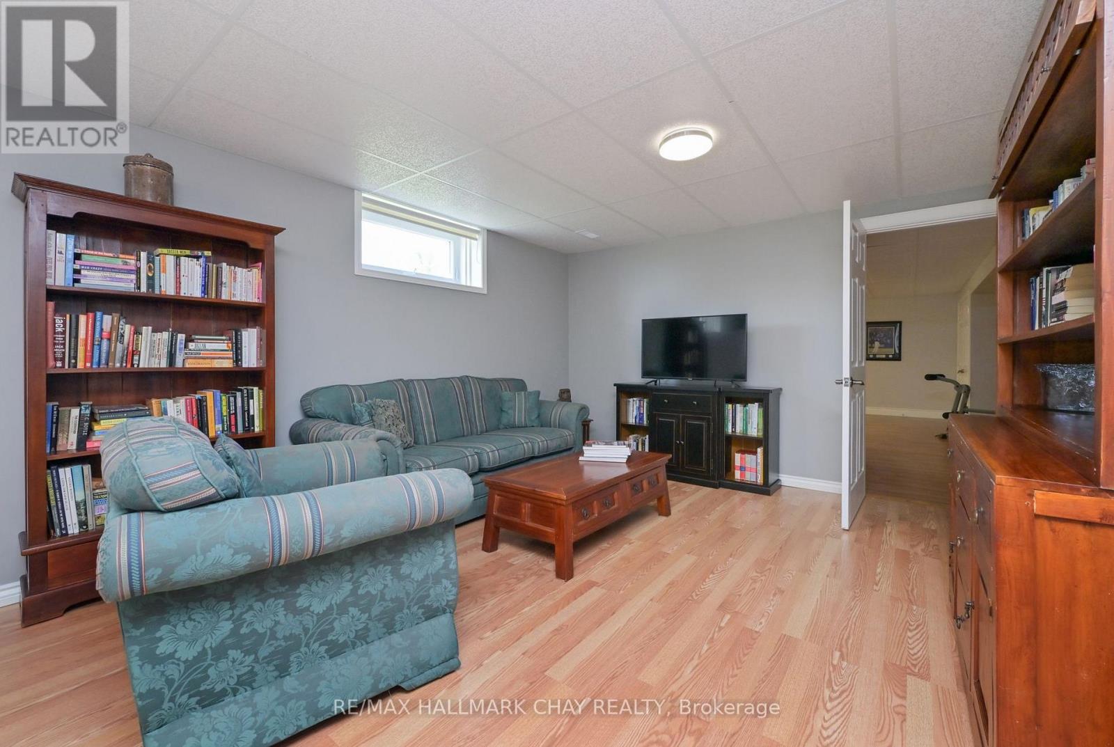9 APPLE VALLEY LANE - Image 26