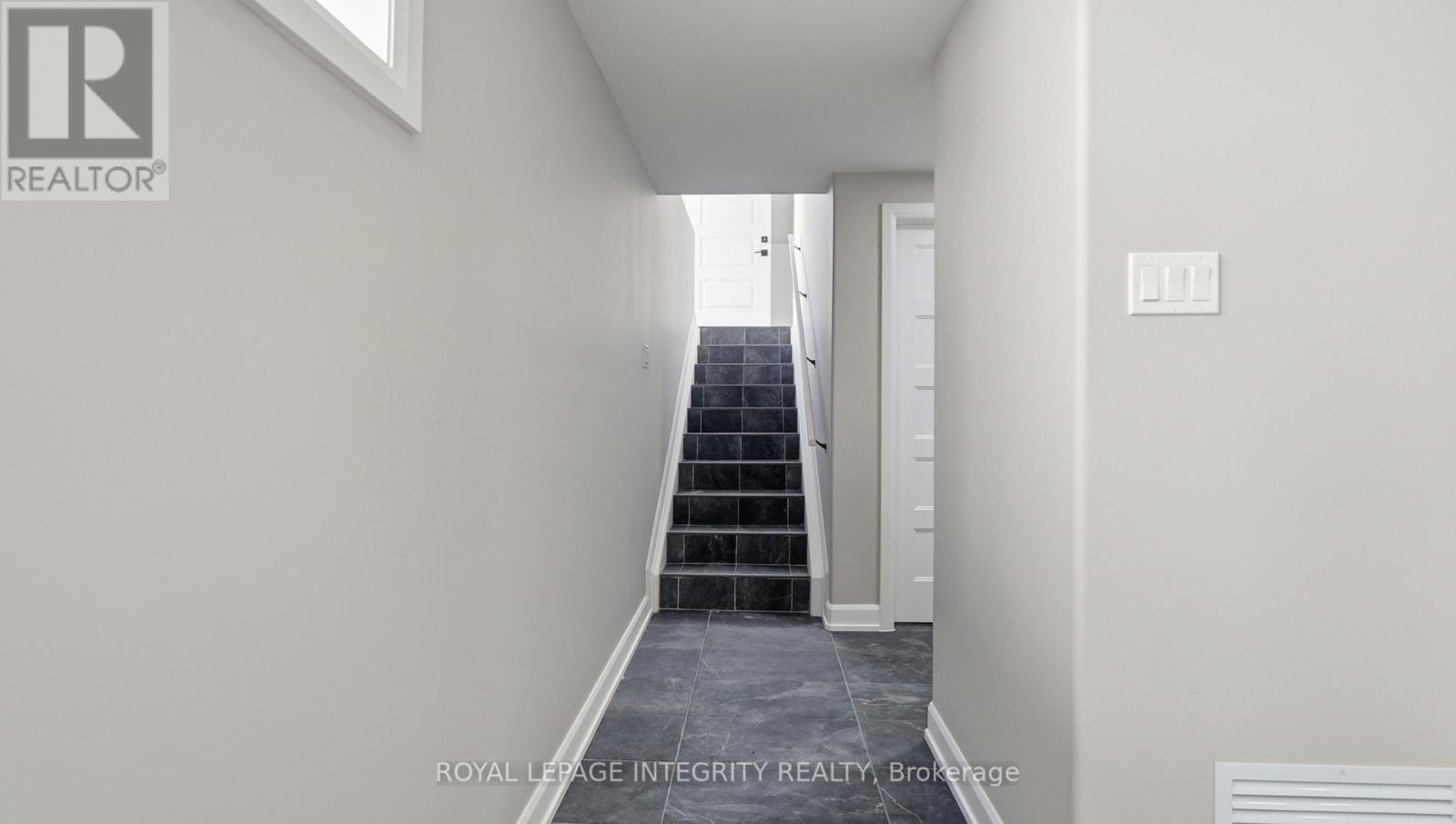 2 Bedroom for Rent in Russell – A – 1232 MONTBLANC CRESCENT – By Peter Sagos - Image 18