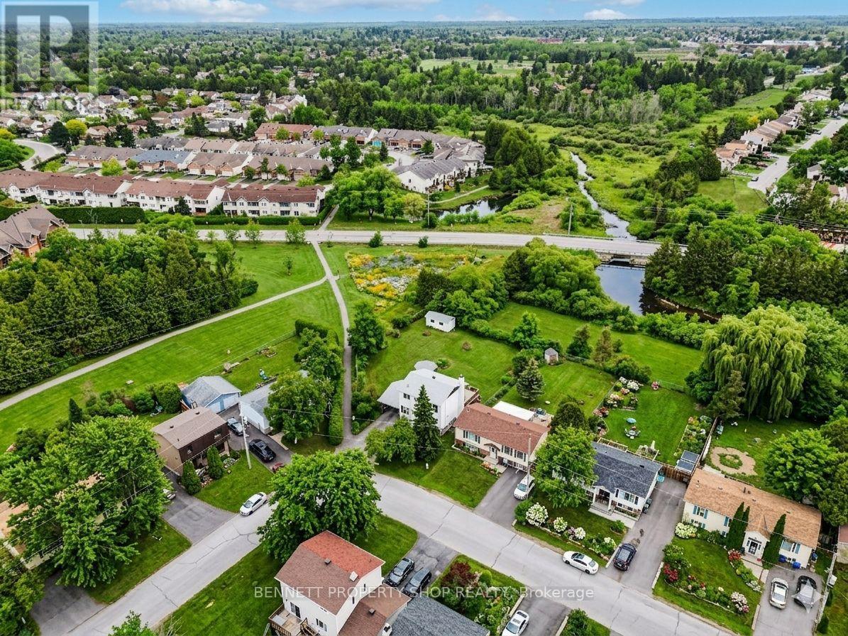 22 POOLE CREEK CRESCENT - 2