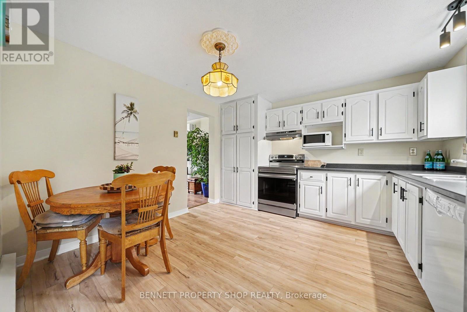 22 POOLE CREEK CRESCENT - 9
