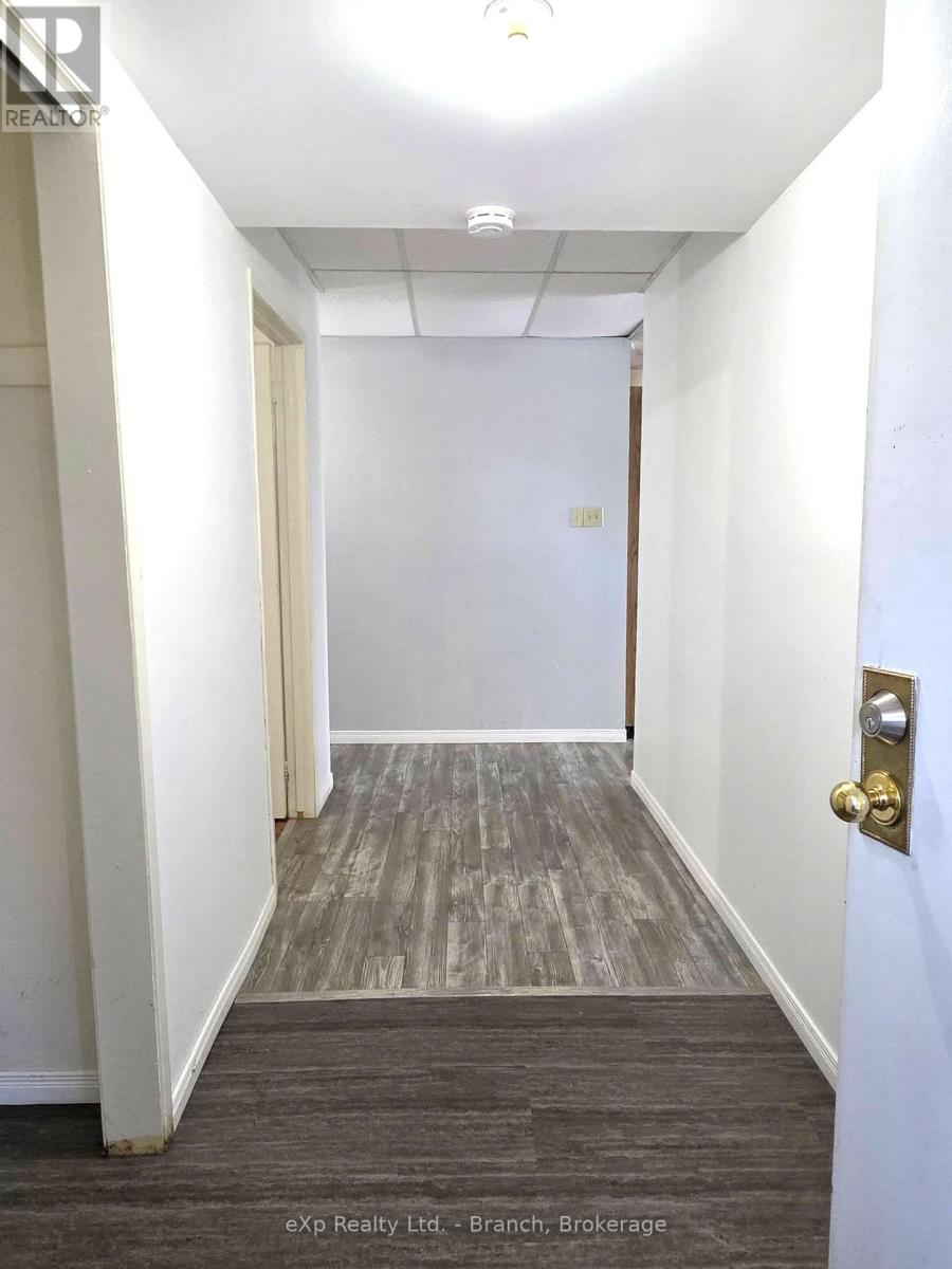 60 TENTH STREET E - 12
