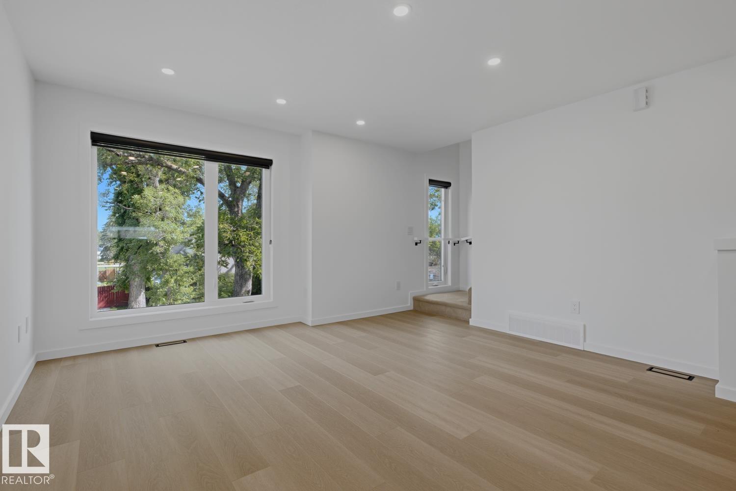 8903 94 ave NW NW - 20