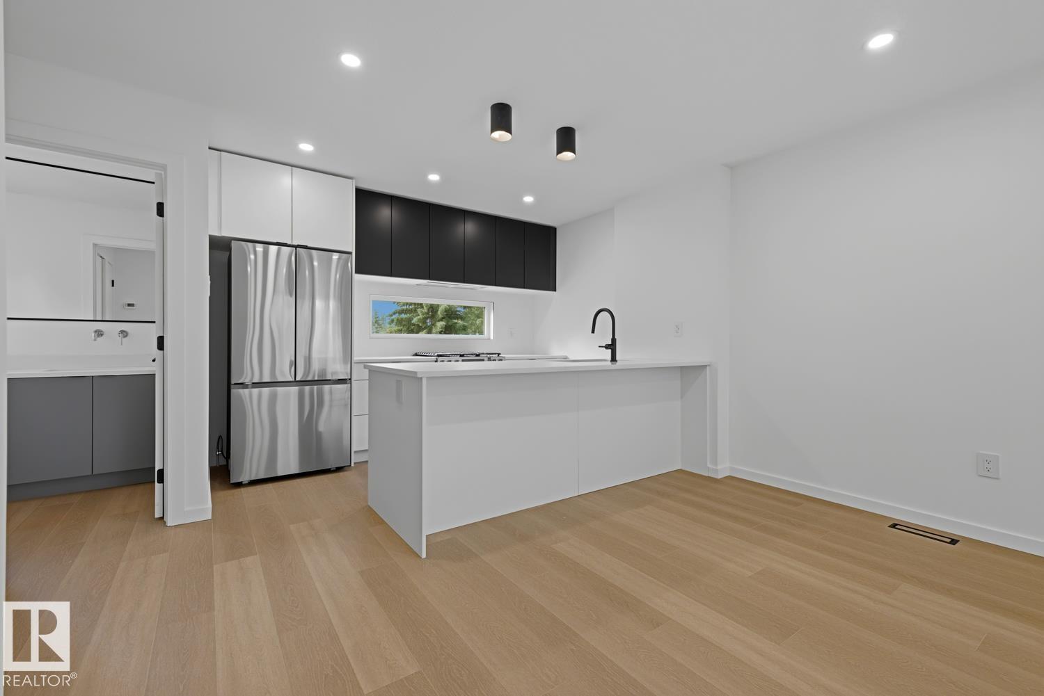8903 94 ave NW NW - 23