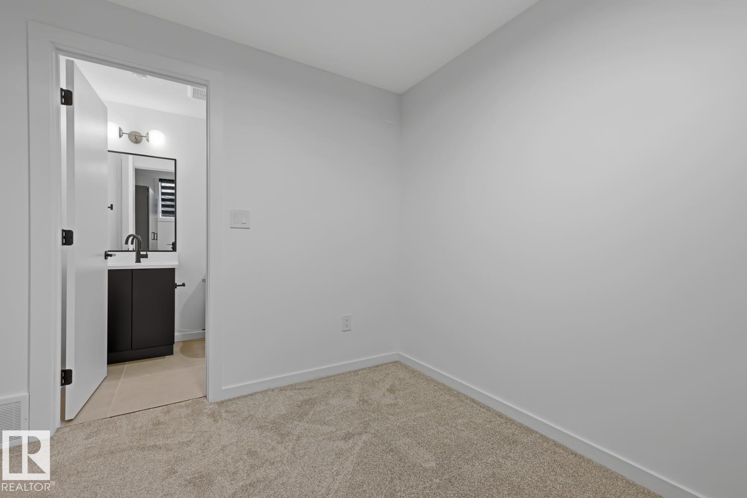 8903 94 ave NW NW - 40