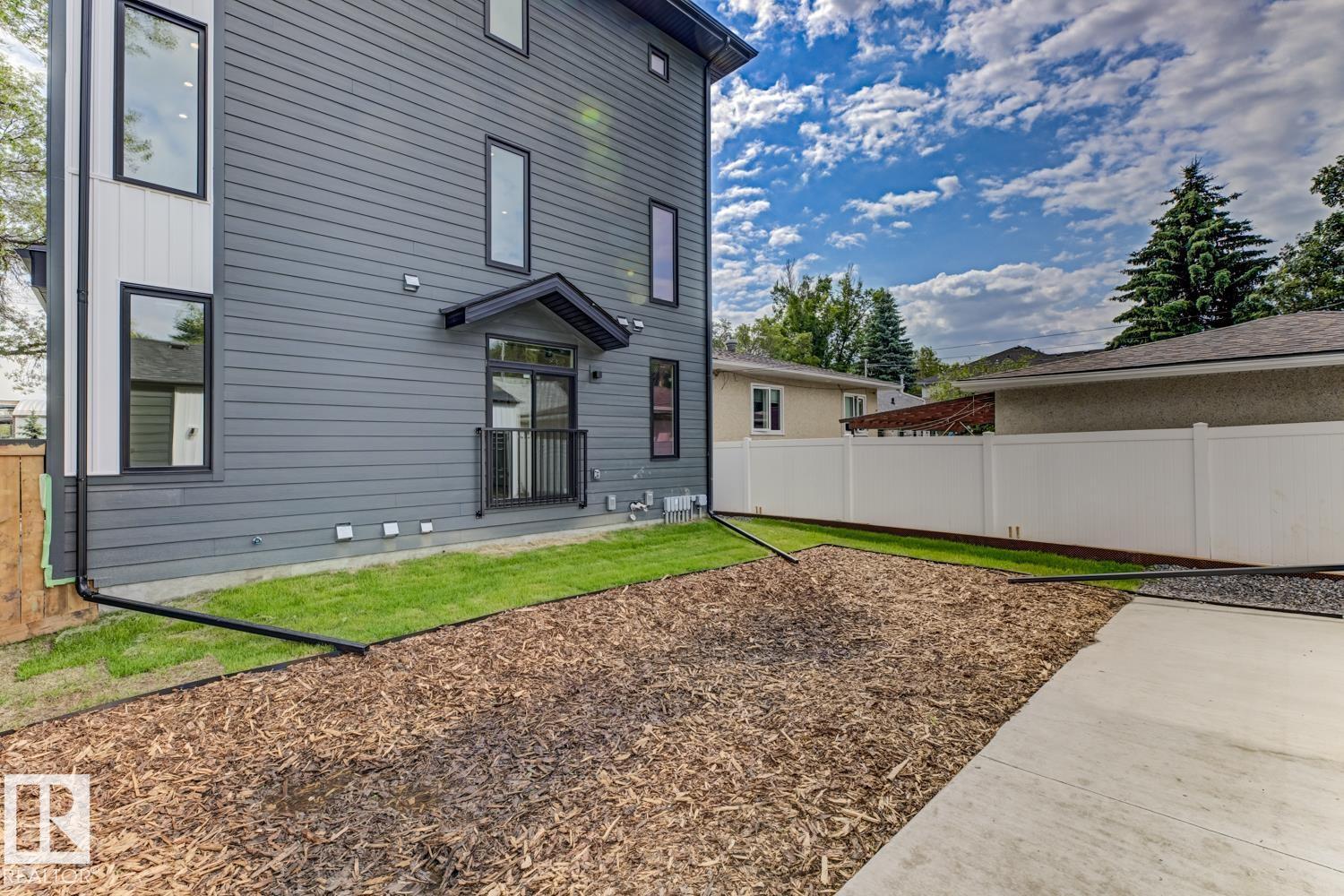 8903 94 ave NW NW - 6