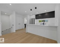 8903 94 Ave Nw Nw, Edmonton, AB T6C1W6 Photo 24