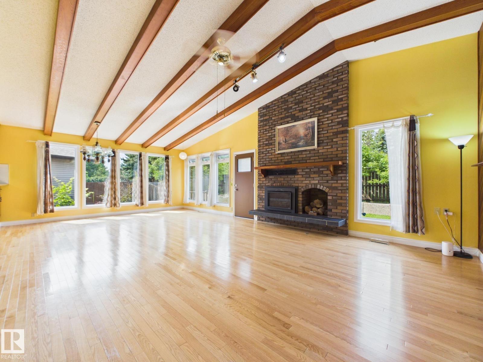 18634 99A AV NW - 10