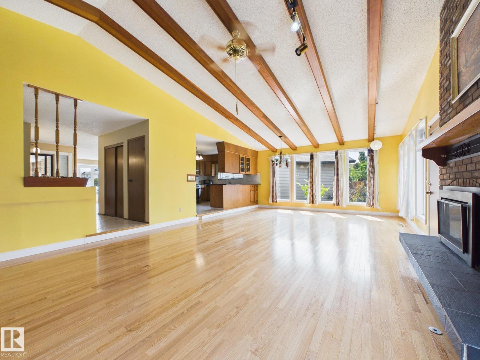 18634 99A AV NW - 11