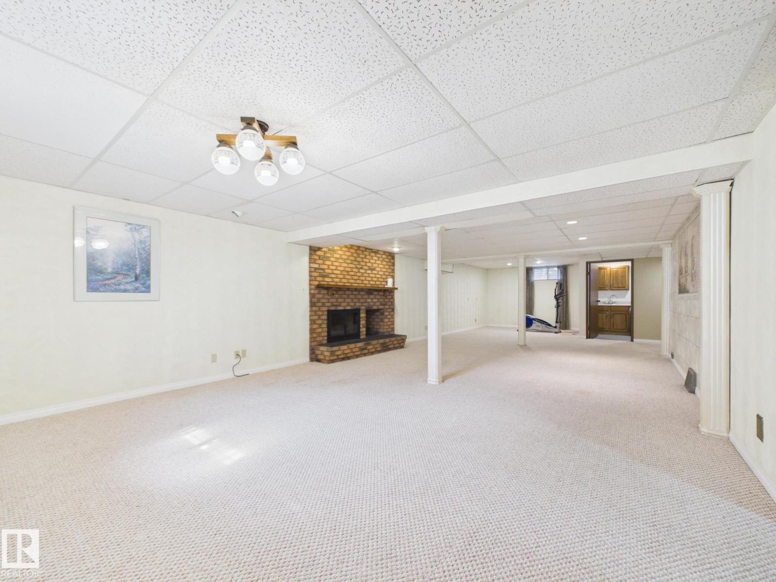18634 99A AV NW - 27