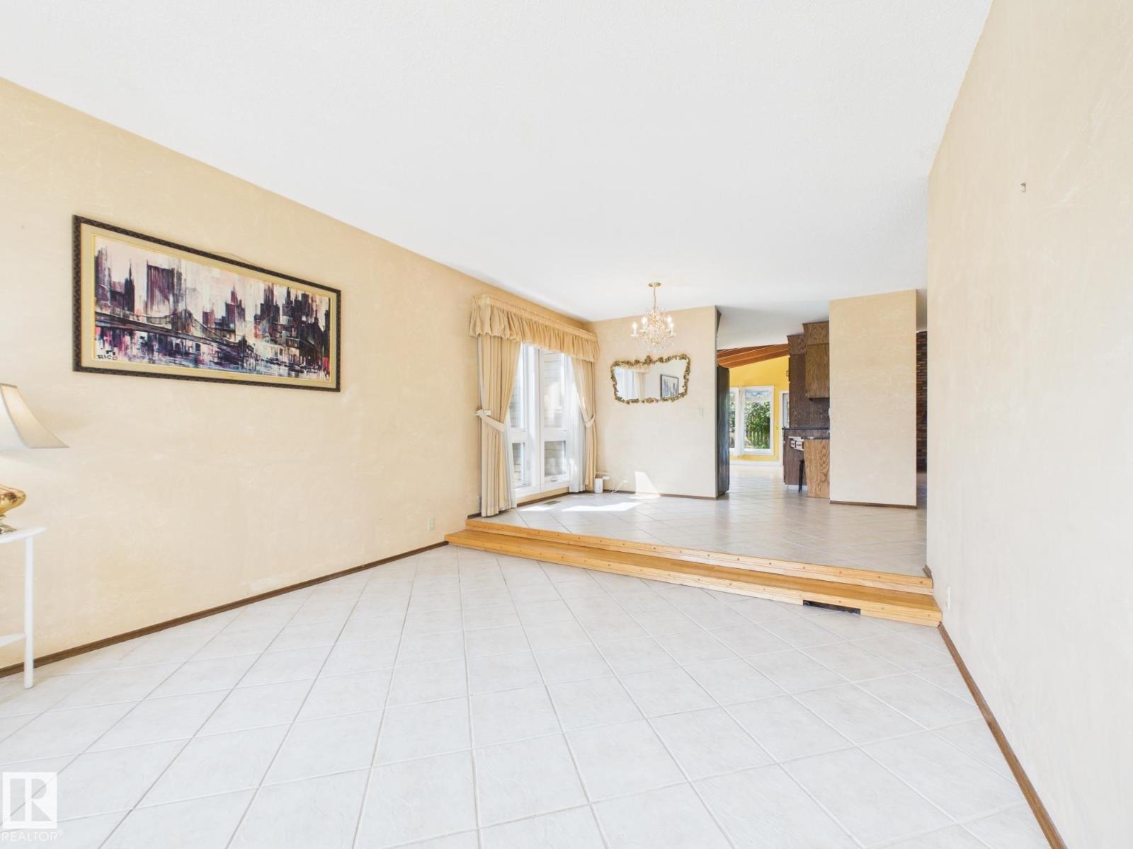 18634 99A AV NW - 5