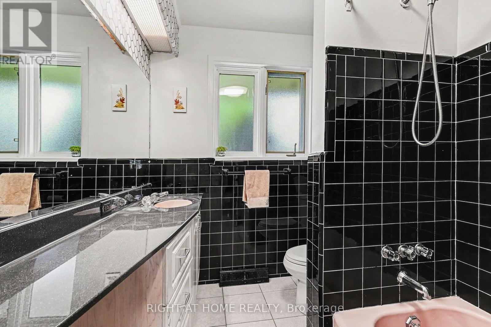 1640 FISHER AVENUE - 13