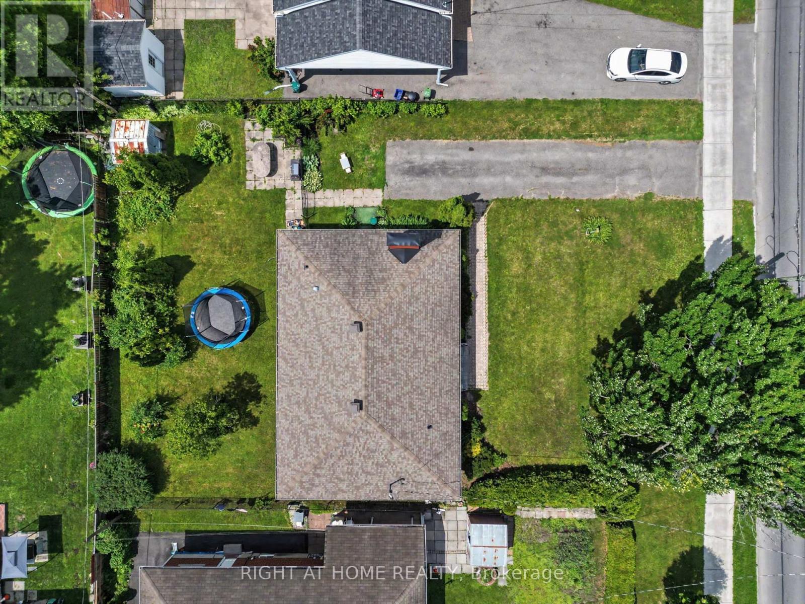 1640 FISHER AVENUE - 2