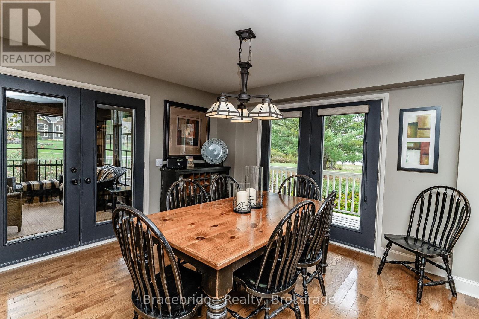 CARLING 2 W5 - 3876 MUSKOKA RD 118 HIGHWAY W - 8